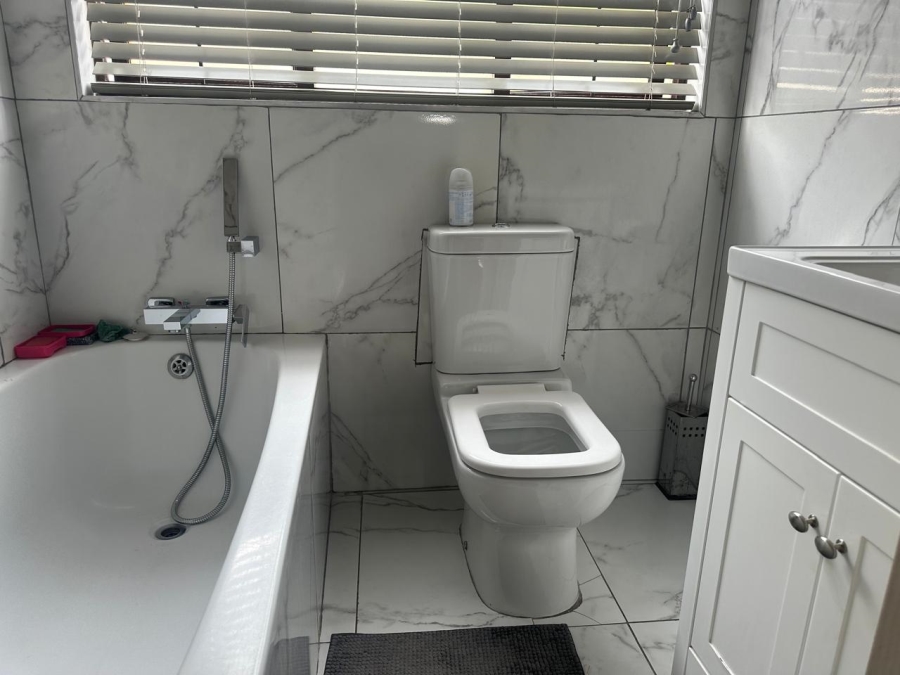 To Let 3 Bedroom Property for Rent in Safari Gardens North West